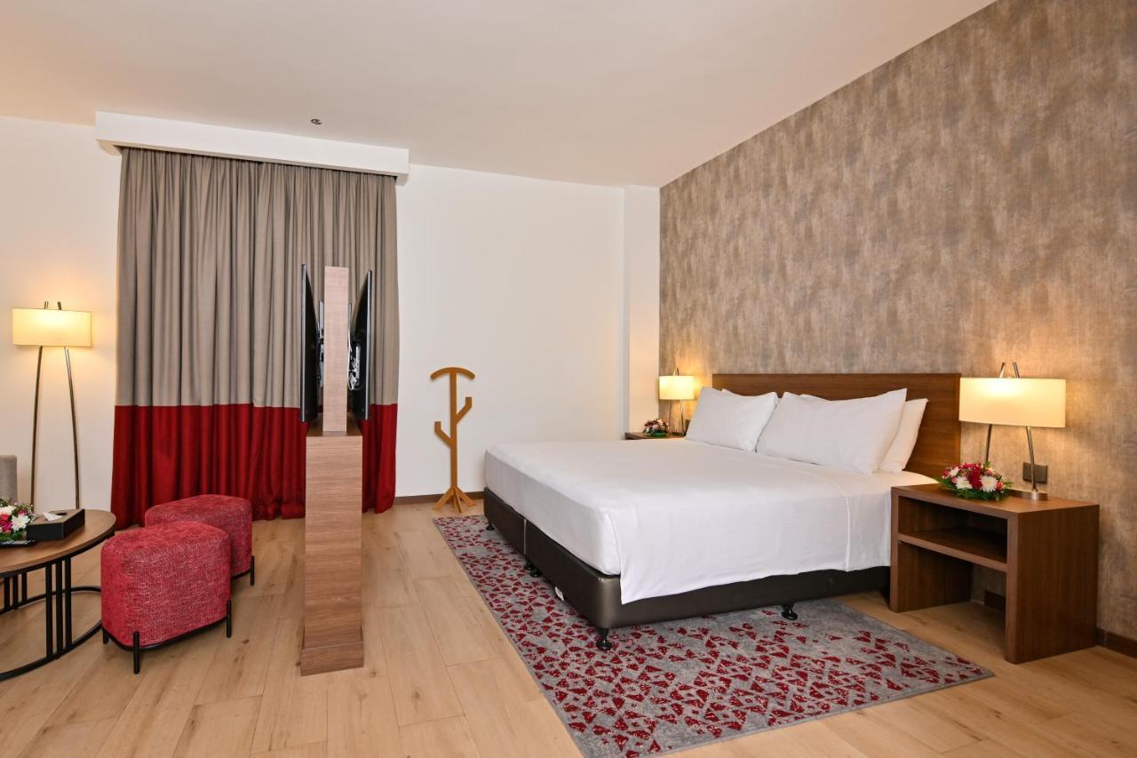 Comfort Hotel Jeddah King Road Eksteriør billede