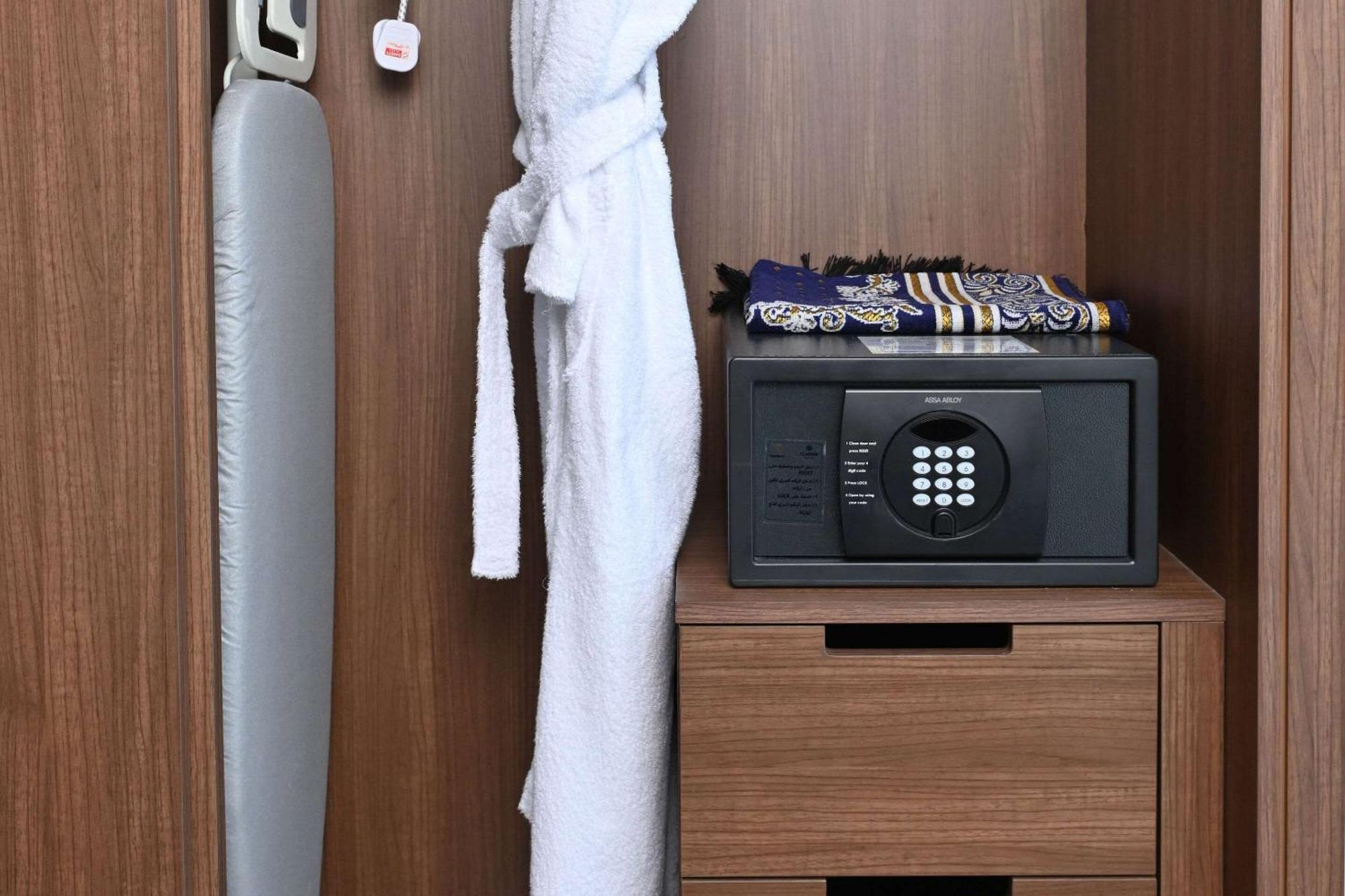 Comfort Hotel Jeddah King Road Eksteriør billede