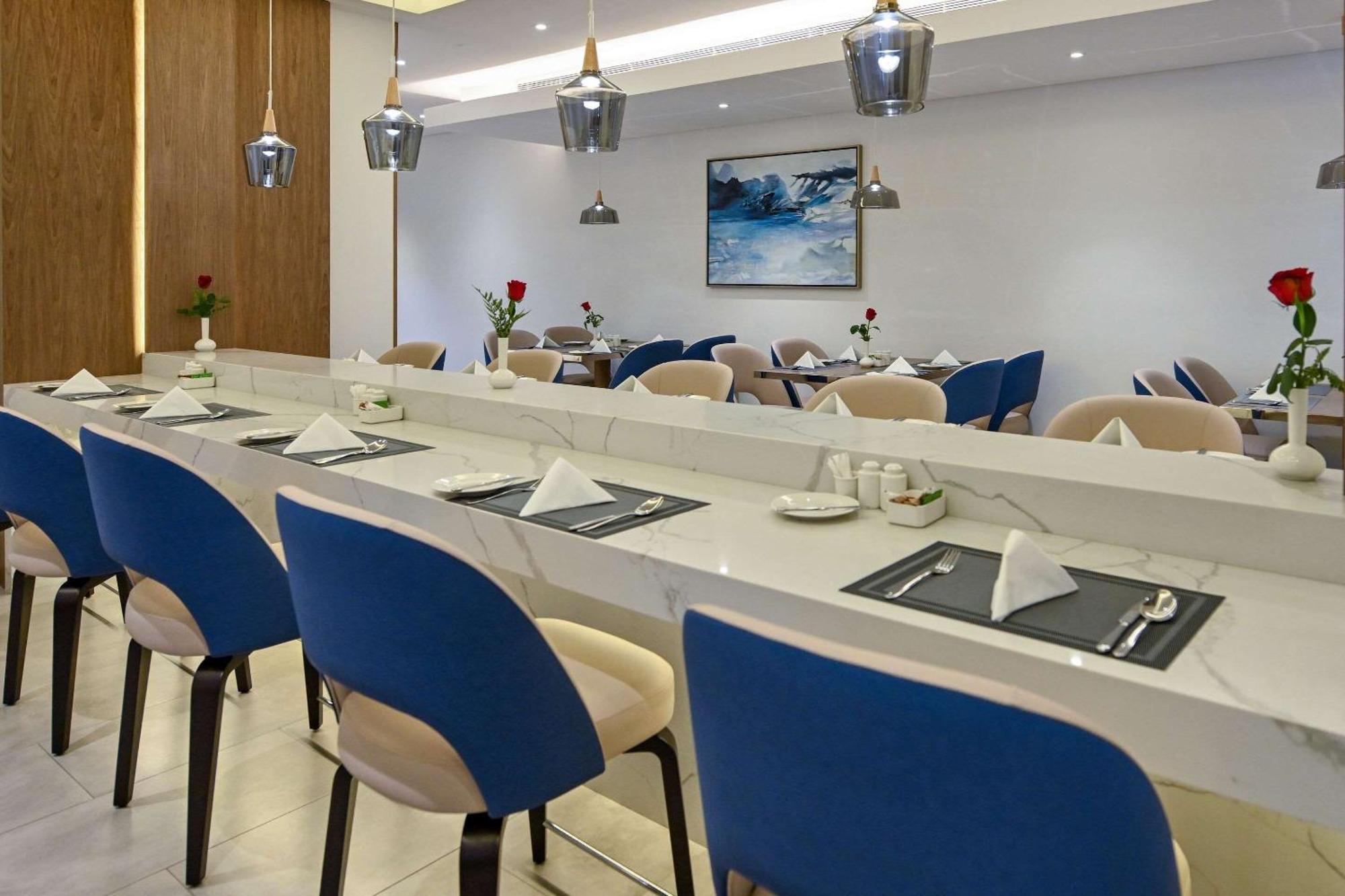 Comfort Hotel Jeddah King Road Eksteriør billede