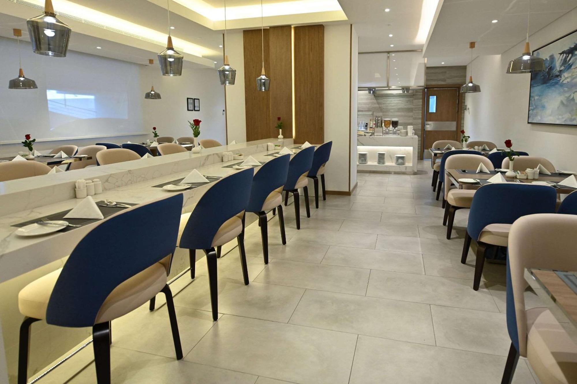 Comfort Hotel Jeddah King Road Eksteriør billede