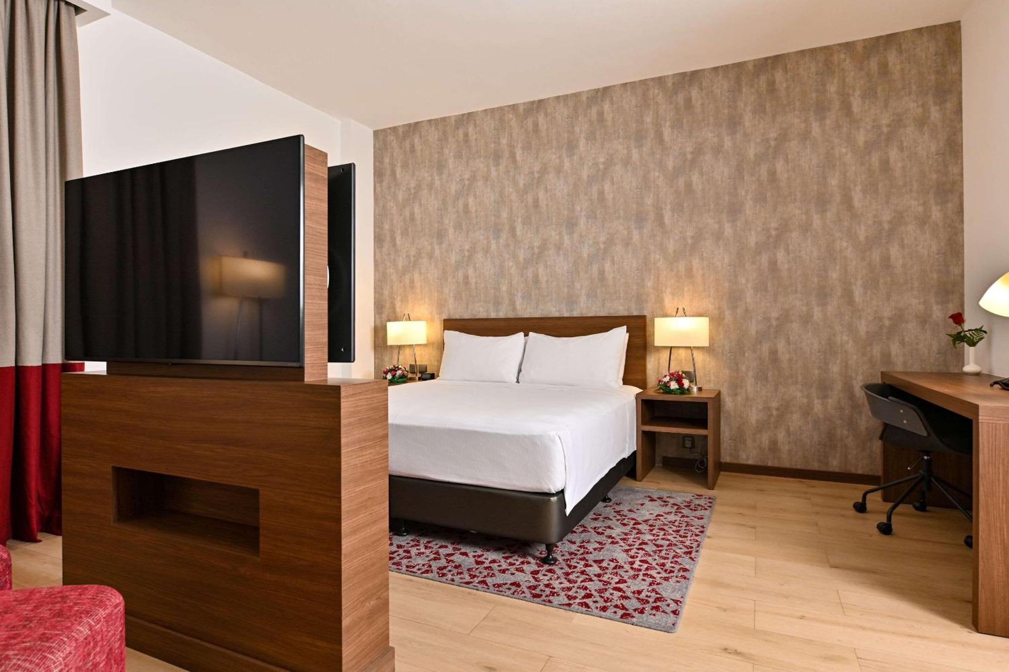Comfort Hotel Jeddah King Road Eksteriør billede